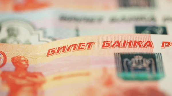 В Петербурге у пожилой женщины мошенники сняли со счета 40 млн рублей