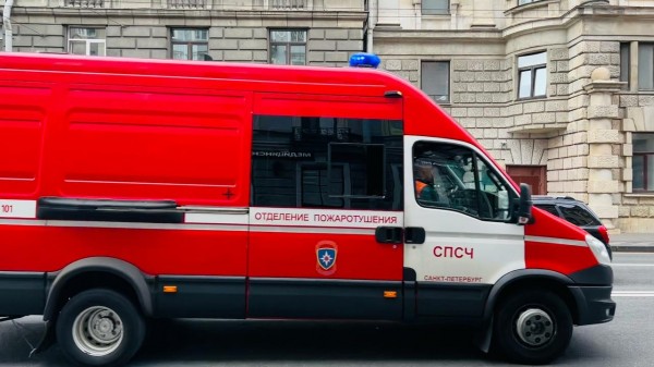 Пожар в квартире на бульваре Красных Зорь: пострадал ребенок, доставлен в больницу Пожар в квартире на бульваре Красных Зорь: пострадал ребенок, доставлен в больницу