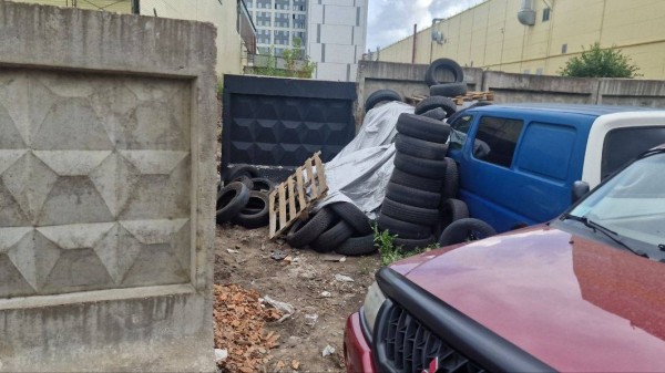В Петербурге прокуратура заставила строительную компанию убрать промышленные отходы В Петербурге прокуратура заставила строительную компанию убрать промышленные отходы