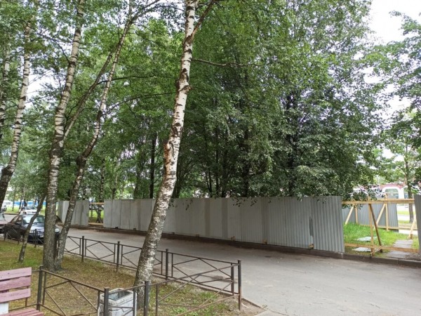 Госстройнадзор объяснит суду, почему одобрил стройку вплотную к жилому дому на Маршала Захарова Госстройнадзор объяснит суду, почему одобрил стройку вплотную к жилому дому на Маршала Захарова