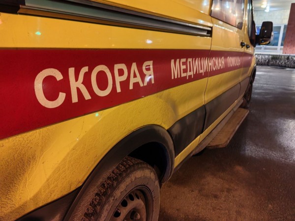 Стало известно, что на трассе М-11 под Тверью загорелся бензовоз