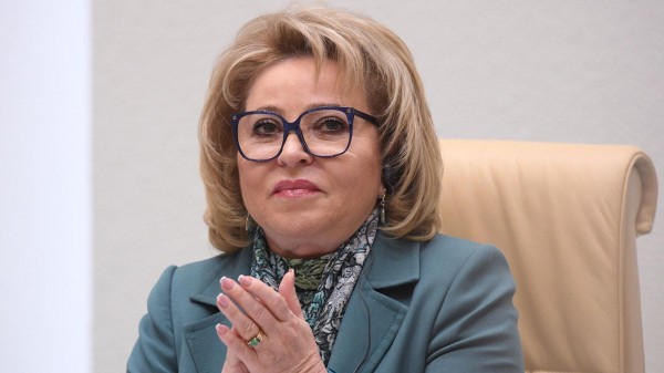 Матвиенко поздравила Беглова с переизбранием на пост губернатора Петербурга Матвиенко поздравила Беглова с переизбранием на пост губернатора Петербурга