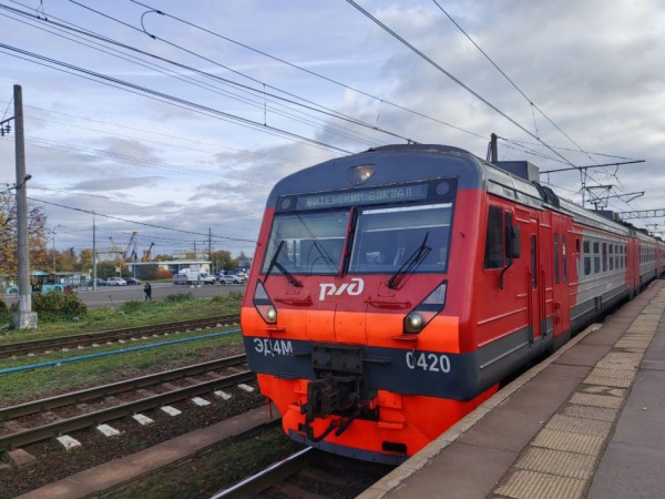 Электрички в Петербурге переходят на зимний график движения Электрички в Петербурге переходят на зимний график движения