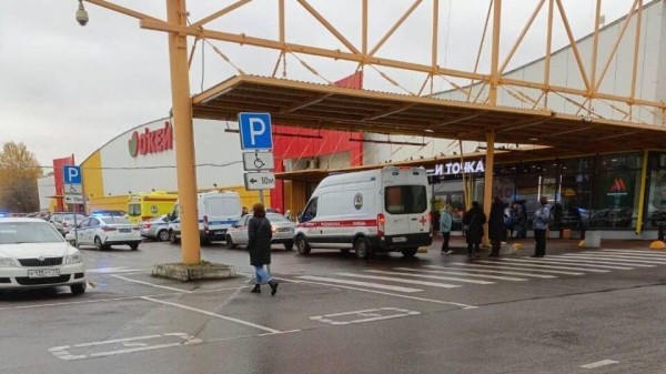 Одного пострадавшего при нападении в Петербурге перевели на амбулаторное лечение Одного пострадавшего при нападении в Петербурге перевели на амбулаторное лечение