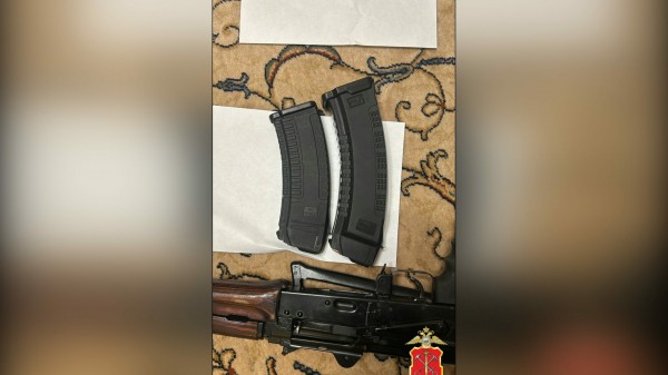 В центре Петербурга задержан мужчина, который незаконно хранил у себя дома оружие с патронами В центре Петербурга задержан мужчина, который незаконно хранил у себя дома оружие с патронами
