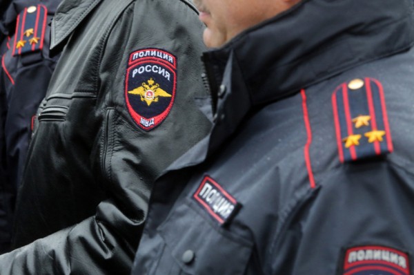 Девушка-подросток после приставаний в петербургской коммуналке получила рану бритвой Девушка-подросток после приставаний в петербургской коммуналке получила рану бритвой