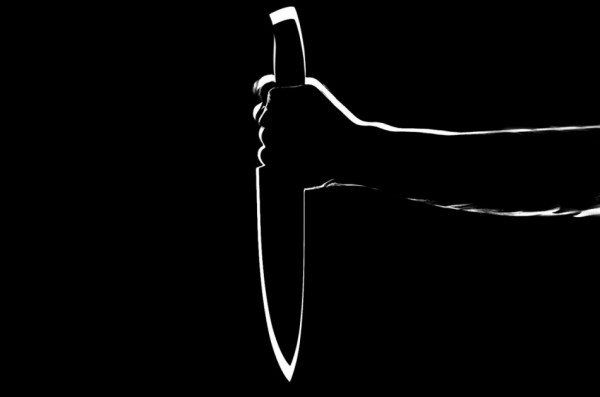 В Петербурге женщина убила сожителя, а его тело хранила в диване