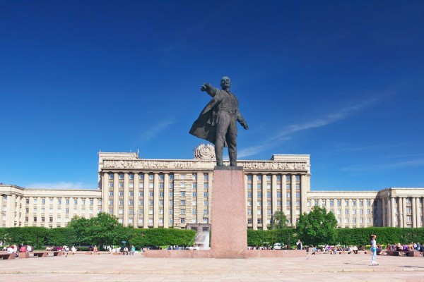 Реставраторы рассказали, что сделают с памятником Ленину на Московской площади Реставраторы рассказали, что сделают с памятником Ленину на Московской площади