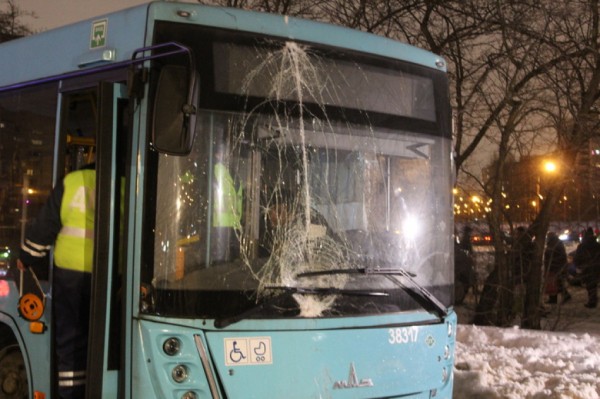 В Петербурге раскрыли личность водителя автобуса, попавшего в ДТП на Восстания В Петербурге раскрыли личность водителя автобуса, попавшего в ДТП на Восстания