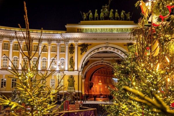 В Петербурге началась закупка новогодних украшений для улиц В Петербурге началась закупка новогодних украшений для улиц