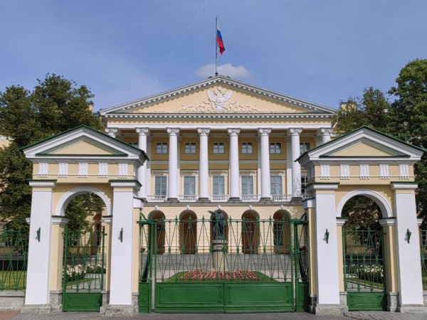 В Петербурге одобрили депутатские поправки в бюджет на ближайшие три года В Петербурге одобрили депутатские поправки в бюджет на ближайшие три года