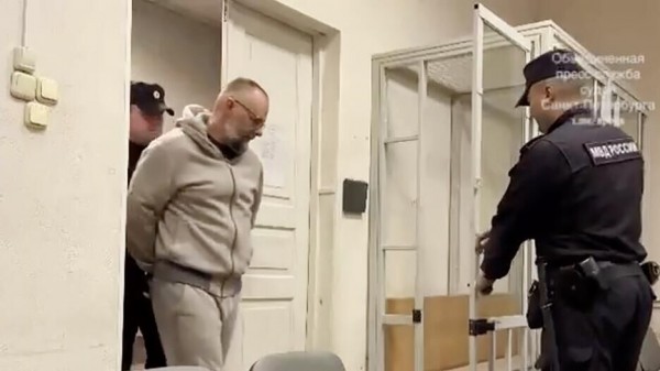 Суд арестовал экс-начальника петербургского угрозыска Колесникова до 30 декабря Суд арестовал экс-начальника петербургского угрозыска Колесникова до 30 декабря