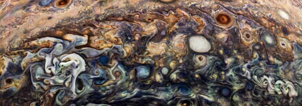 Аппарат NASA сделал уникальные снимки Юпитера Аппарат NASA сделал уникальные снимки Юпитера
