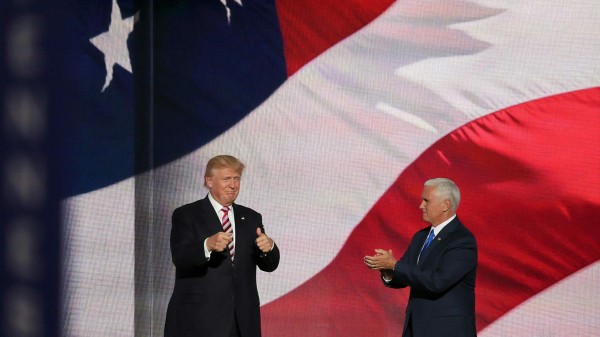Трамп заявил, что не возьмет в свою команду бывшего госсекретаря Помпео Трамп заявил, что не возьмет в свою команду бывшего госсекретаря Помпео