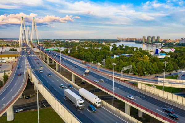 В Петербурге введут штрафы за неоплаченный проезд по платным трассам В Петербурге введут штрафы за неоплаченный проезд по платным трассам