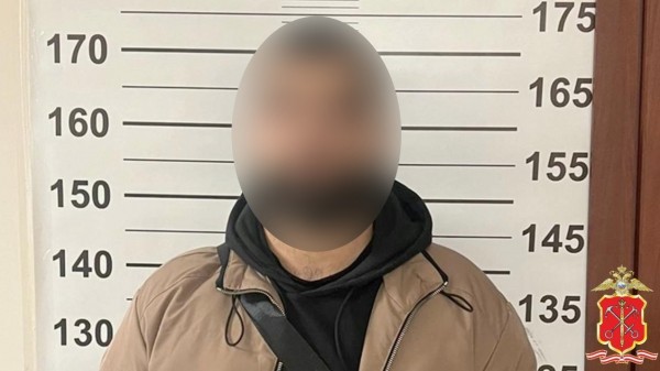 В аптеке мужчина напал на фармацевта и отобрал телефон: подозреваемого задержали В аптеке мужчина напал на фармацевта и отобрал телефон: подозреваемого задержали