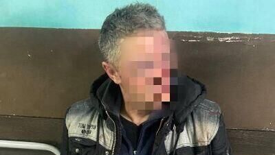 В Петербурге мужчина пытался задушить фельдшера в приемном покое больницы В Петербурге мужчина пытался задушить фельдшера в приемном покое больницы