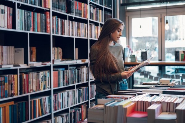 Книгам предложили выдавать «прокатные удостоверения» Книгам предложили выдавать «прокатные удостоверения»