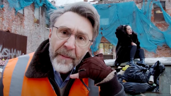 Шнуров вернул организаторам концерта в Петербурге и Москве 140 млн рублей Шнуров вернул организаторам концерта в Петербурге и Москве 140 млн рублей