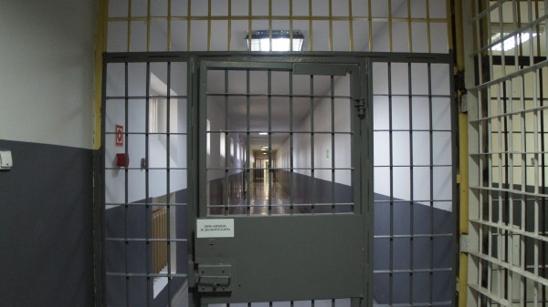 Пробившего ножом легкое мужчины у бара в Шушарах отправили в СИЗО до конца января Пробившего ножом легкое мужчины у бара в Шушарах отправили в СИЗО до конца января