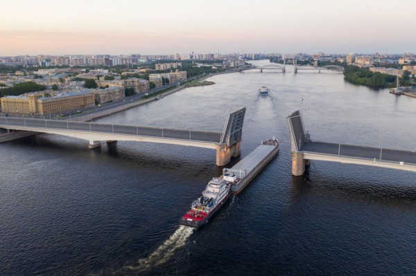 Мост Александра Невского разведут несколько раз на этой неделе Мост Александра Невского разведут несколько раз на этой неделе