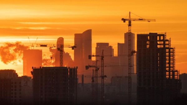 "Циан": продажи новостроек в Московском регионе в 2024 году упали на 20%