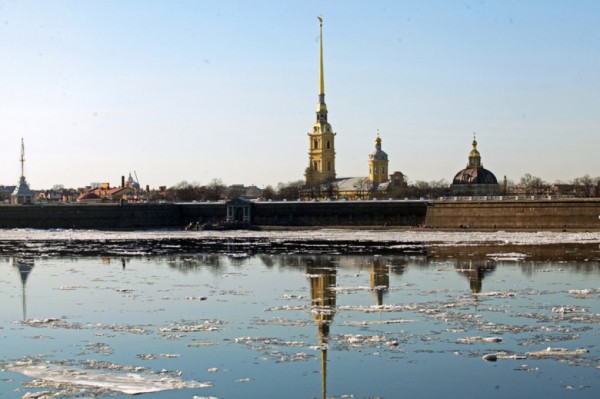 В Устав Петербурга внесут изменения из-за традиции полуденного выстрела В Устав Петербурга внесут изменения из-за традиции полуденного выстрела