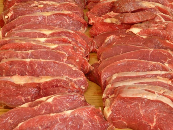 Больше трех тонн небезопасной мясной продукции изъяли в Петербурге Больше трех тонн небезопасной мясной продукции изъяли в Петербурге