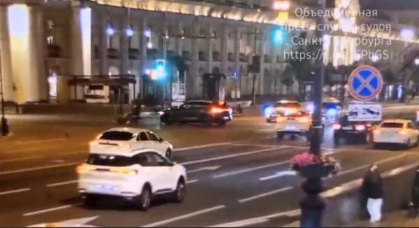 «Прошу штраф, ведь на нем не было экипировки»: петербуржец не будет сидеть за рулем почти два года из-за ДТП с мопедом «Прошу штраф, ведь на нем не было экипировки»: петербуржец не будет сидеть за рулем почти два года из-за ДТП с мопедом