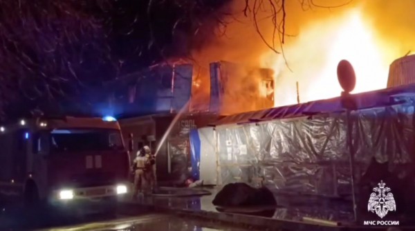 В Анапе загорелся пансионат: эвакуировали 26 человек В Анапе загорелся пансионат: эвакуировали 26 человек