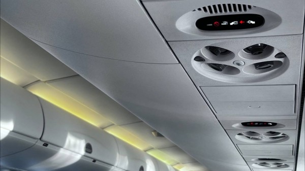 В Новосибирске задержали двух нарушителей за желание пробраться на борт после окончания регистрации В Новосибирске задержали двух нарушителей за желание пробраться на борт после окончания регистрации