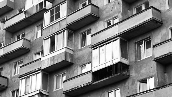 Ударил ножом 28 раз: суд дал мужчине 8 лет строгача за жестокое убийство сестры на Северном Ударил ножом 28 раз: суд дал мужчине 8 лет строгача за жестокое убийство сестры на Северном