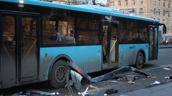 СК завел второе дело после ДТП с автобусом на Ленинском проспекте в Петербурге СК завел второе дело после ДТП с автобусом на Ленинском проспекте в Петербурге