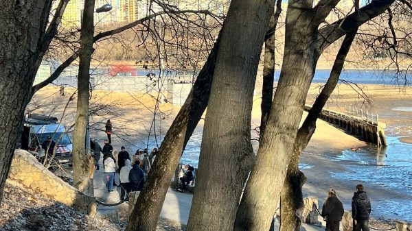 После гибели школьницы подо льдом в Химках СК возбудил уголовное дело После гибели школьницы подо льдом в Химках СК возбудил уголовное дело