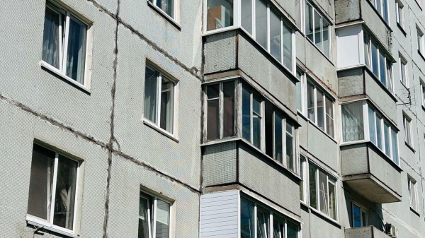 Вернувшийся петербуржец с СВО нарушил покой жителей: мужчина кидал петарды с шестого этажа Вернувшийся петербуржец с СВО нарушил покой жителей: мужчина кидал петарды с шестого этажа