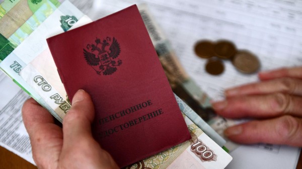 Признанные иноагентами депутаты Петербурга могут лишиться ряда пенсионных выплат