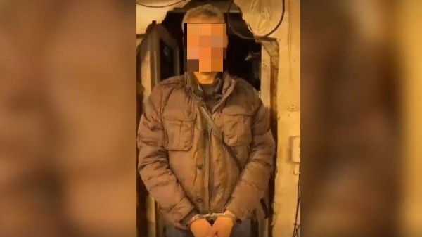 Полиция задержала любителя запрещенных культур, устроившего наркоферму на Салова Полиция задержала любителя запрещенных культур, устроившего наркоферму на Салова