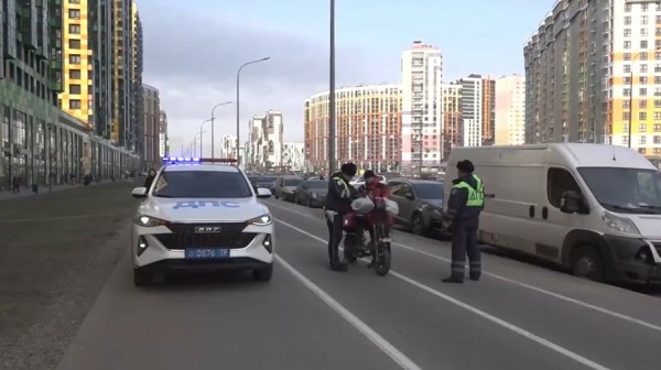 В Петербурге проверили курьеров на электробайках: выявили массу нарушений В Петербурге проверили курьеров на электробайках: выявили массу нарушений