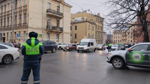 Рейд выпадает на 8 марта: в Петербурге правоохранители будут ловить пьяных водителей Рейд выпадает на 8 марта: в Петербурге правоохранители будут ловить пьяных водителей