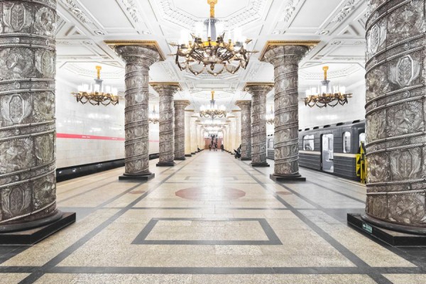 Француз в Петербурге: Адриен о плоских круассанах, дисциплине в метро и самом смешном русском слове Француз в Петербурге: Адриен о плоских круассанах, дисциплине в метро и самом смешном русском слове