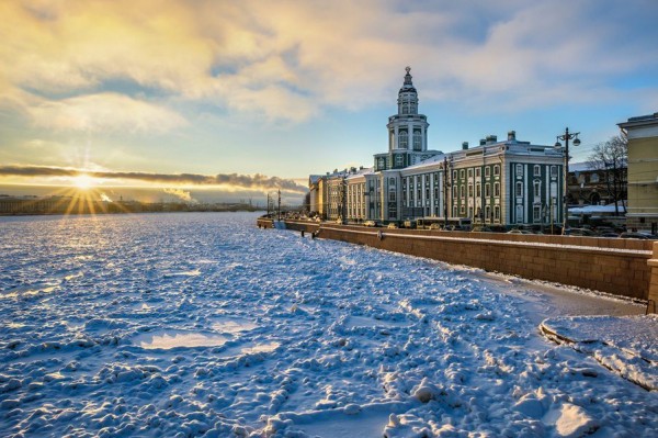 Француз в Петербурге: Адриен о плоских круассанах, дисциплине в метро и самом смешном русском слове Француз в Петербурге: Адриен о плоских круассанах, дисциплине в метро и самом смешном русском слове