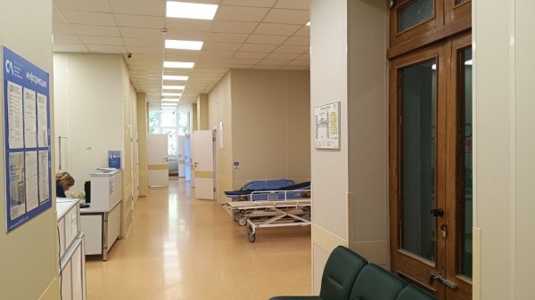 Всего 12% свободных коек для пациентов с COVID-19 и пневмонией осталось в Петербурге