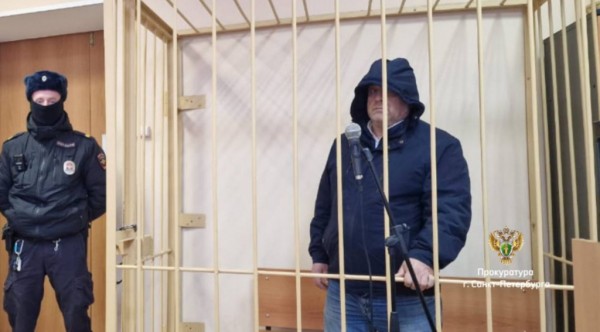 Петербургский водитель автобуса просидит два месяца за решеткой за смертельную аварию Петербургский водитель автобуса просидит два месяца за решеткой за смертельную аварию