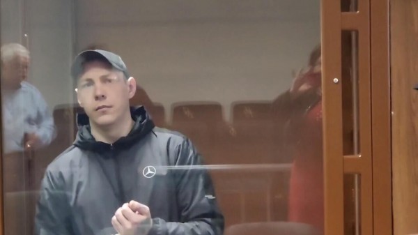 Суд в Петербурге приговорил украинца Сугакова к десяти годам колонии за шпионаж Суд в Петербурге приговорил украинца Сугакова к десяти годам колонии за шпионаж