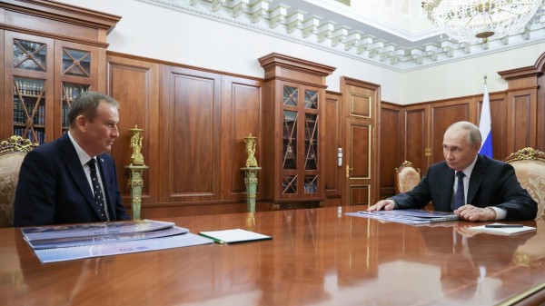 Путин поинтересовался, почему в Ленинградской области заключают мало браков Путин поинтересовался, почему в Ленинградской области заключают мало браков