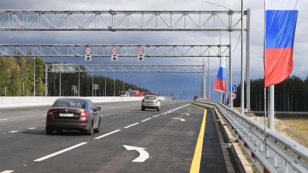 "Автодор" вновь ввел повышенный скоростной режим на трассах М-4 и М-11 "Автодор" вновь ввел повышенный скоростной режим на трассах М-4 и М-11