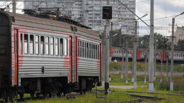 В РЖД сообщили о планах запуска на северо-западе первого поезда "тяни-толкай" В РЖД сообщили о планах запуска на северо-западе первого поезда "тяни-толкай"