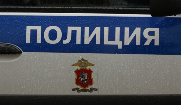 В Петербурге мужчина выстрелил из сигнального пистолета в подъезде