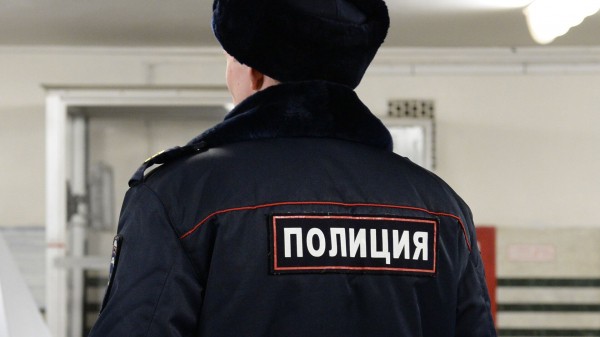 Полиция пресекла канал незаконной миграции в Петербурге, задержаны 15 человек Полиция пресекла канал незаконной миграции в Петербурге, задержаны 15 человек