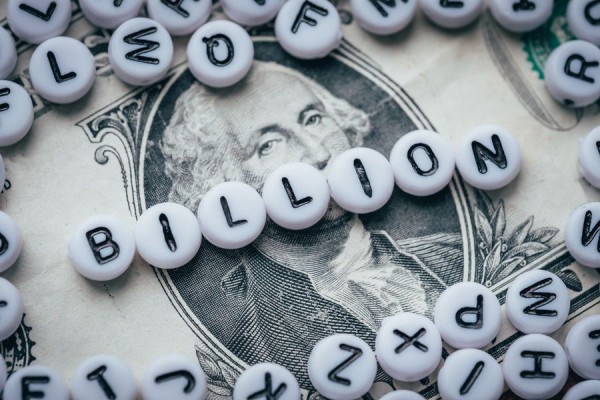В рейтинг богатейших людей мира от Forbes вошло 140 россиян